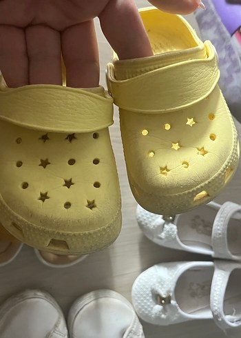 Sarı Tokalı Kız Sandalet - Görsel 2