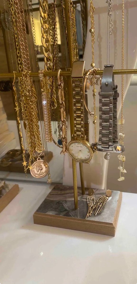 Zincir Detaylı Altın Renkli Kadın Takı organizer - Görsel 2