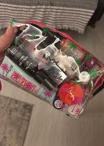 Çok Renkli Makyaj Ürünleri Seti makyaj çantali - Görsel 6