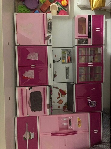 barbie oyuncak kiz evi