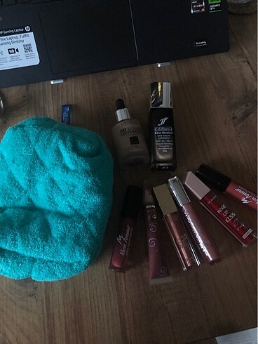 kozmetik set ruj gloss fondoten