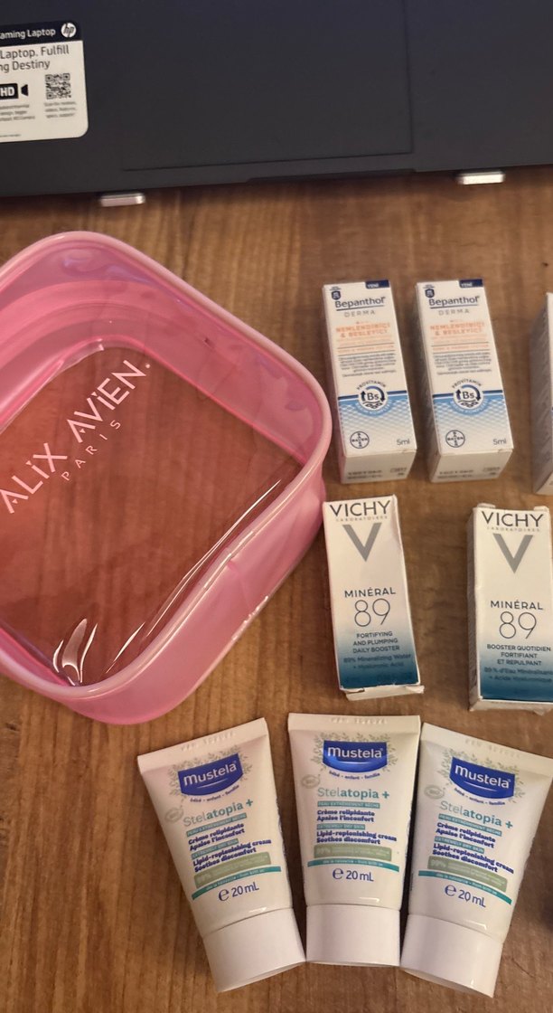 Vichy Mineral 89 ve Mustela Cilt Bakım Seti - Görsel 3