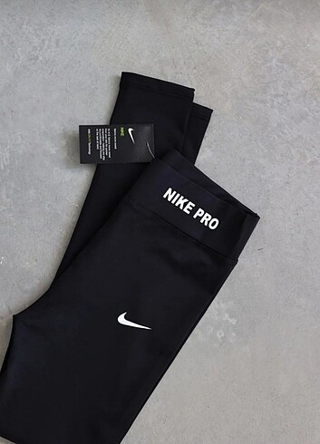 Nike tayt 