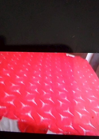 Parlak kırmızı el işi yatak örtüsü 40 yıllıktır antikadir - Görsel 3