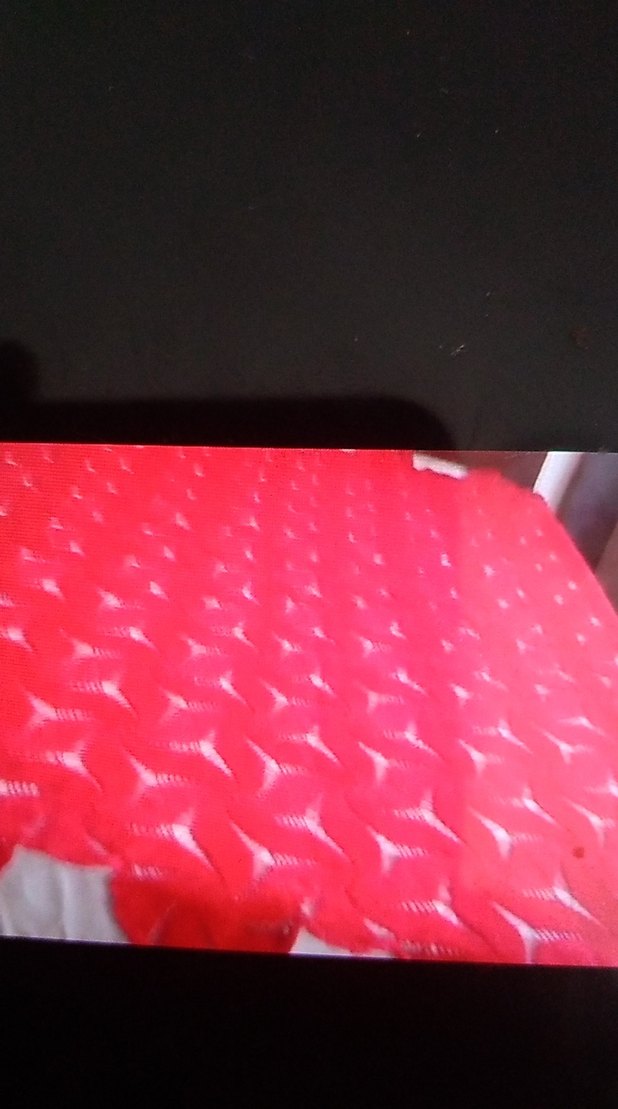 Parlak kırmızı el işi yatak örtüsü 40 yıllıktır antikadir - Görsel 3