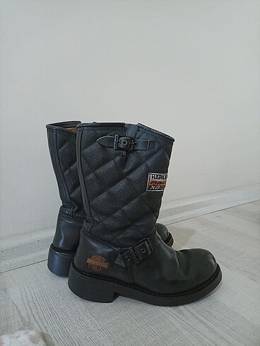 Harley davidson kadın bot