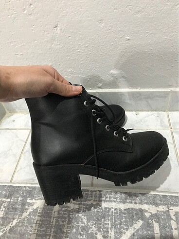 LC Waikiki Kadın topuklu bot