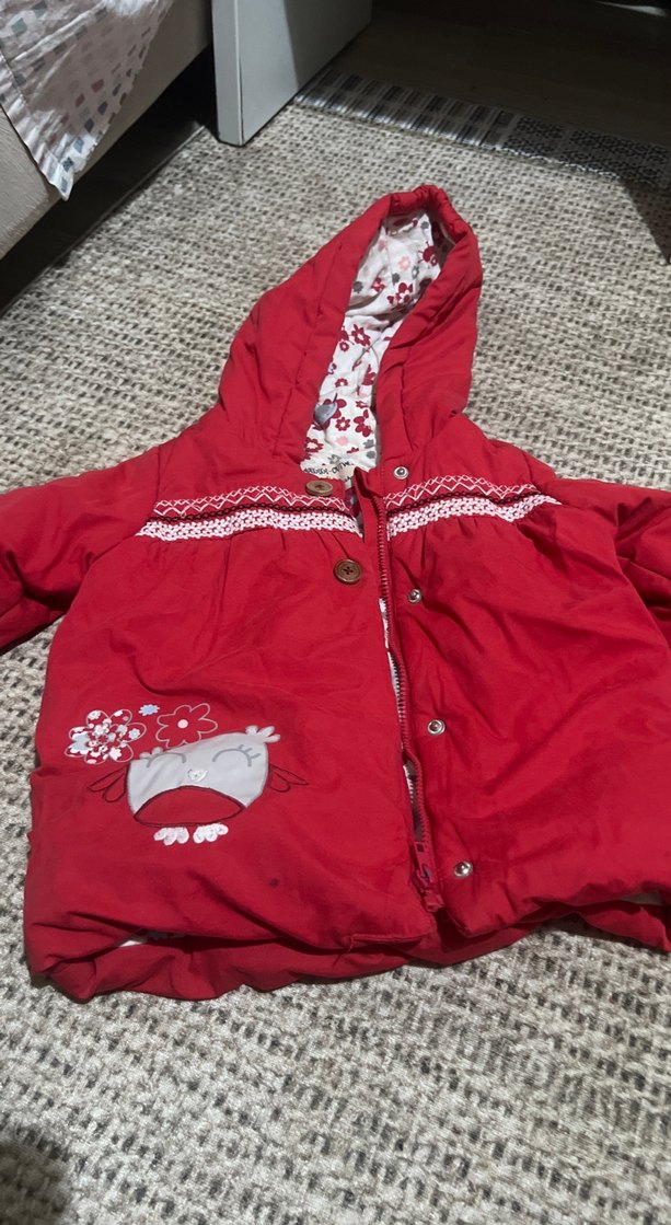 Kız Çocuk Kırmızı Kapüşonlu Düğmeli Mont lcw - Görsel 2