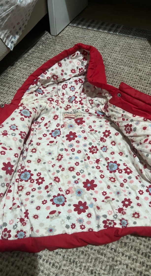 Kız Çocuk Kırmızı Kapüşonlu Düğmeli Mont lcw - Görsel 3