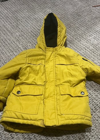 Sarı Kapüşonlu Erkek Çocuk Mont 1 2 yaşa uygun - Görsel 2
