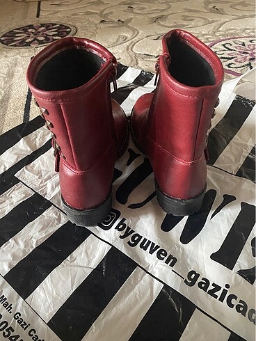 LC Waikiki kız çocuk bot çizme