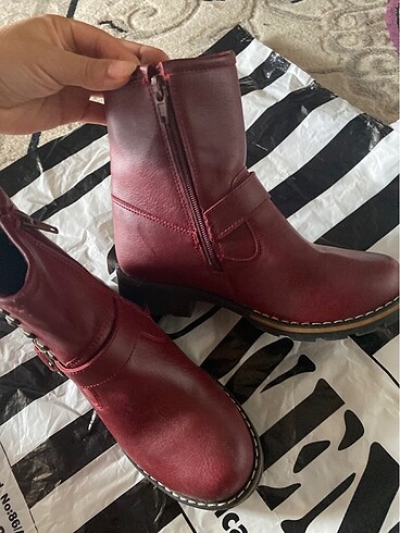 32 Beden bordo Renk kız çocuk bot çizme