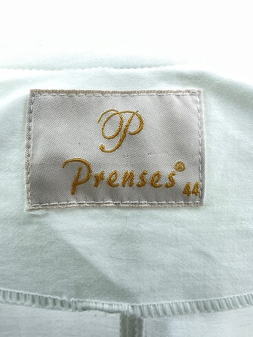 44 Beden beyaz Renk PreLoved Blazer %70 İndirimli.