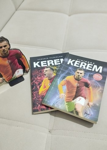 Kerem Aktürkoglu Kitapları ve Figür
