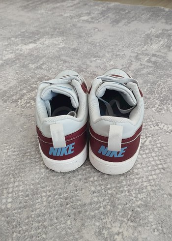 39 Beden Nike Bağcıklı Beyaz Bordo Spor Ayakkabı