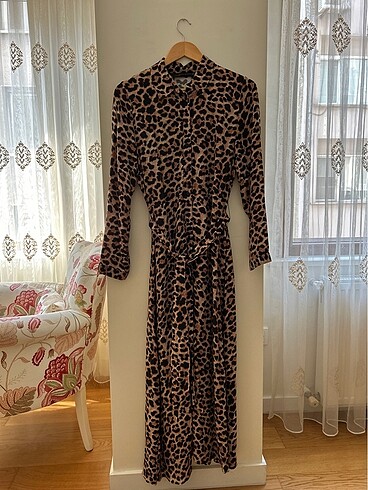 m Beden kahverengi Renk Zara kadın leoparlı uzun elbise
