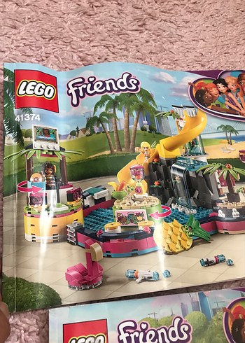 Diğer LEGO Friends Pastel Pembe Setler kitapçığı