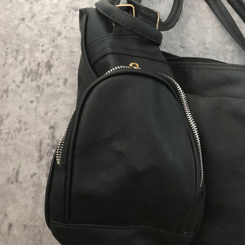 Siyah Deri Tokalı Kadın Çanta - Görsel 2