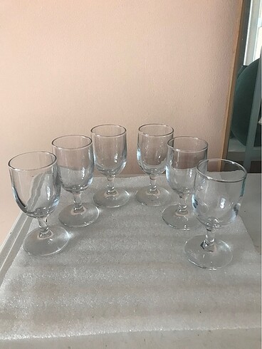 Ayaklı shot-likör bardağı