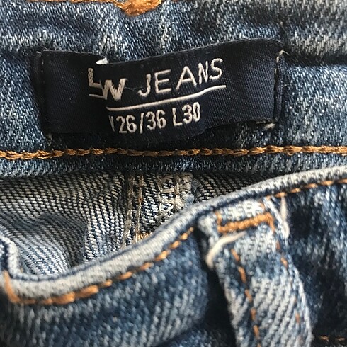 26 Beden lacivert Renk Lcw pantolon