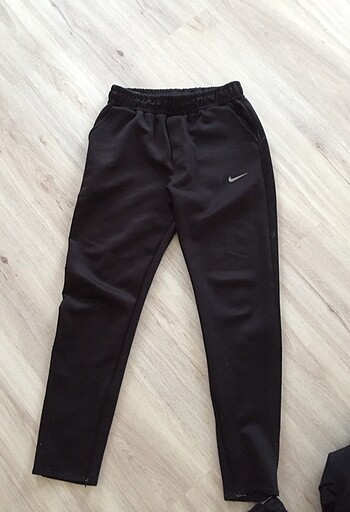 Siyah nike esofman