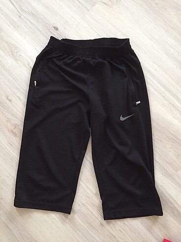 Siyah nike şort