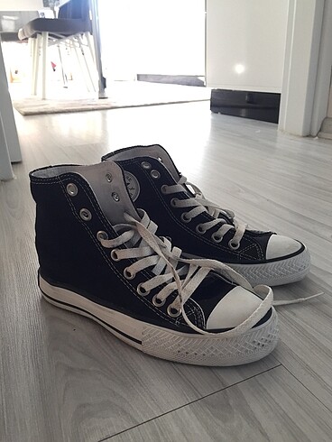 Siyah converse