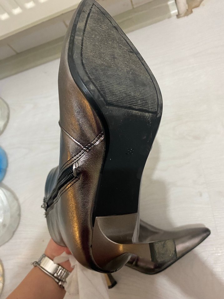 Gri Deri Stiletto Topuklu Kadın Bot - Görsel 3