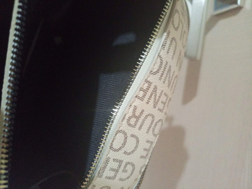 Beyaz Baskılı Kadın Deri Çapraz Çanta - Görsel 3