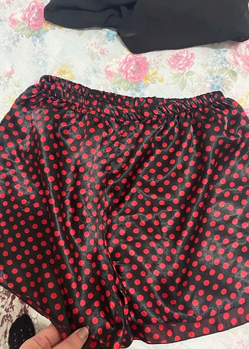 Siyah Kırmızı Puantiyeli İnce Askılı Gecelik - Görsel 3