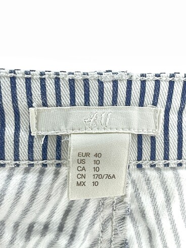 40 Beden çeşitli Renk H&M Mini Şort %70 İndirimli.