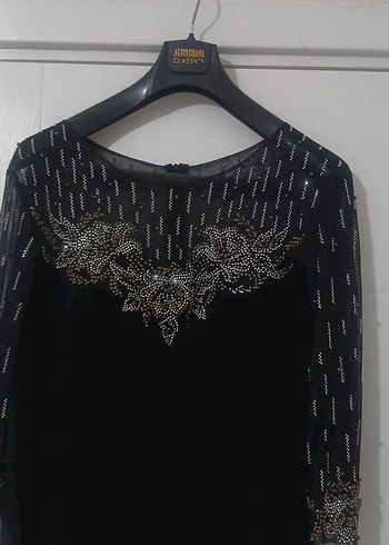 Uzun Kollu Siyah Boncuk İşlemeli Abiye Elbise - Görsel 2