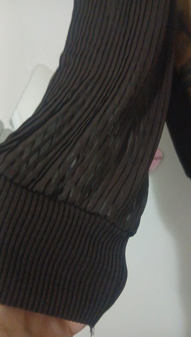 Dökümlü Pilili Koyu Kahverengi Kadın Bluz - Görsel 3