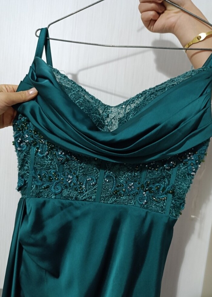 Yeşil askılı abiye  - Görsel 2