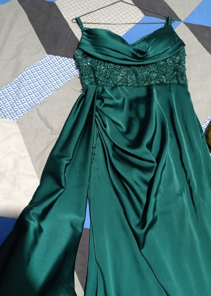 Yeşil askılı abiye  - Görsel 3