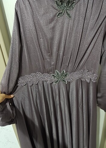 Lila renginde tesettür abiye  - Görsel 2