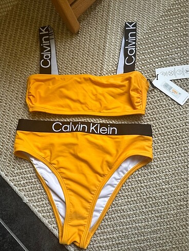 Calvin klein bikini takımı