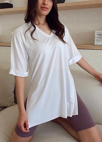 V yaka salaş t-shirt 