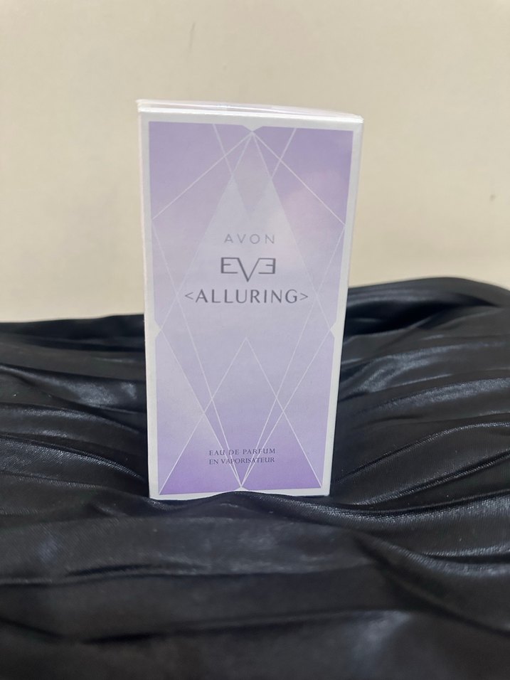 Avon Eve Alluring Kadın Parfümü 50 ML - Görsel 5