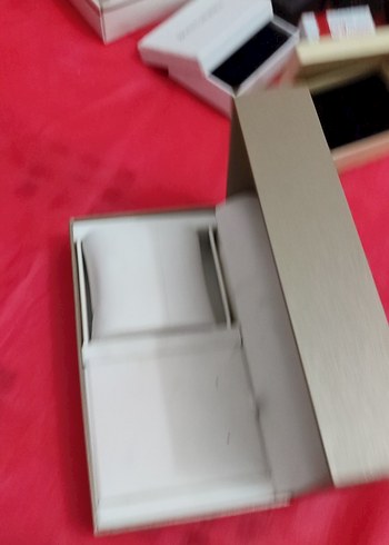 Parlak Gold renkli Dior marka saat kutusu - Görsel 2