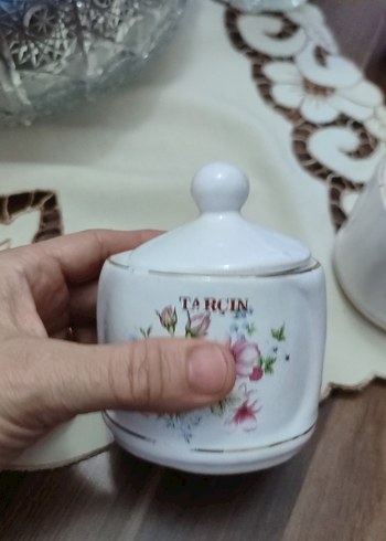 Beyaz Çiçek Desenli Kapaklı Baharatlık Seti - Görsel 4