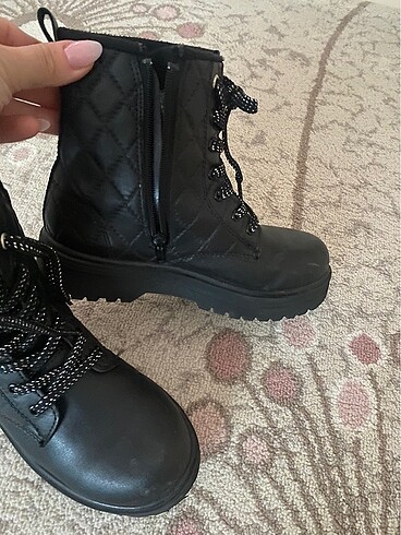 LC Waikiki Kız çocuk bot