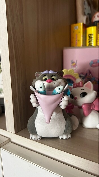 fluffy cat blind box(miniso aristocats)