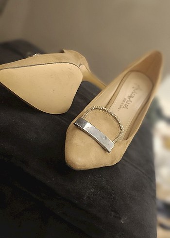 38 Beden Diger Bej Süet Tokalı Stiletto