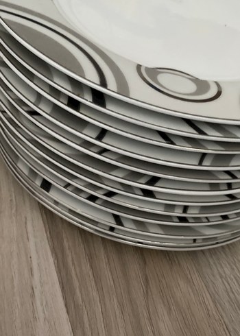 Paşabahçe Gri Beyaz Desenli Yemek Tabağı
