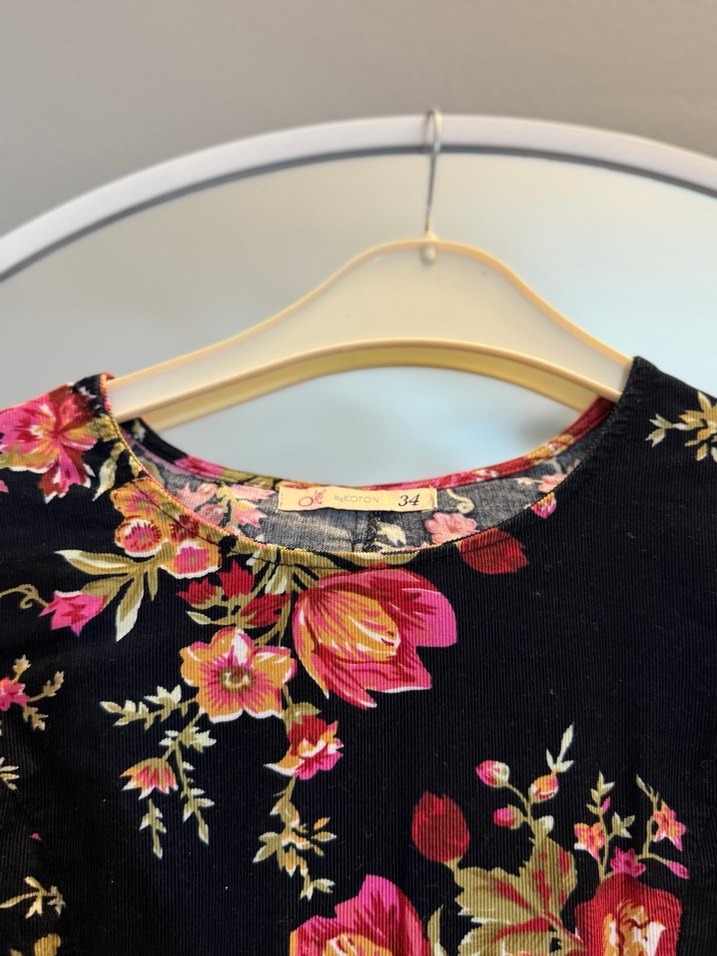 Çiçek Desenli Uzun Kollu Midi Elbise - Görsel 2