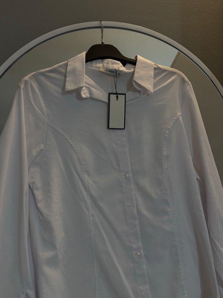 Düğmeli Beyaz Kadın uzun Kollu Gömlek belden oturtmalı - Görsel 4