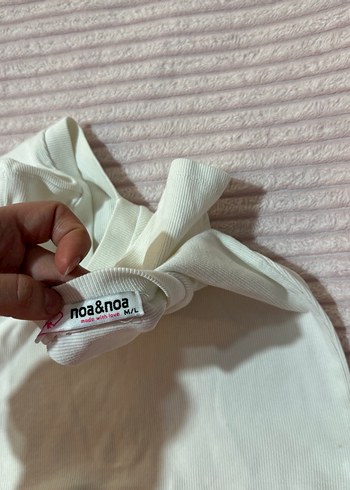 Bej V Yaka Kısa Kollu Kadın Tişört - Görsel 2