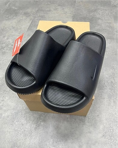 Nike calm slide