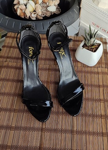 40 Beden siyah Renk İnce Topuklu Ayakkabı 